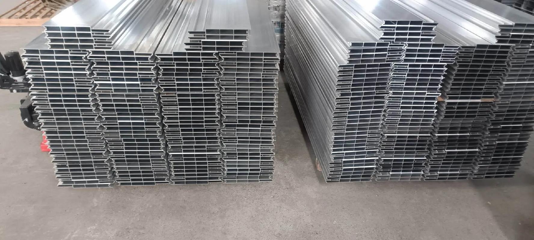 Ti minutter for deg å lese og forstå aluminiums ekstruderer grunning